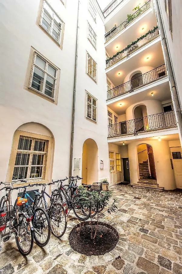 فيينا Beautiful Inner City Apartment 0*,