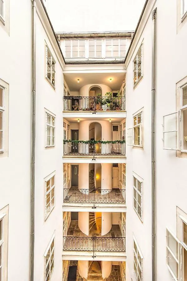 فيينا Beautiful Inner City Apartment